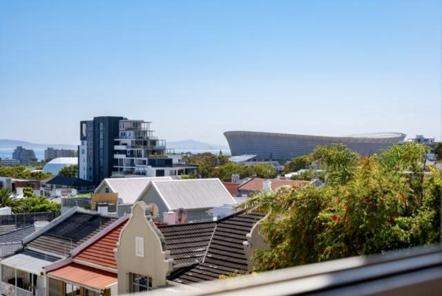 3 Bedroom Property for Sale in Green Point Western Cape
